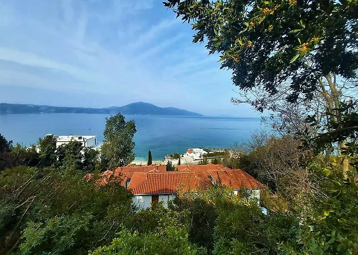 Ramo's Hilltop Retreat With Kitchenette And Patio - 1st *