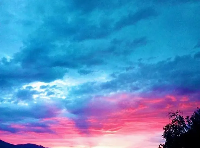 Tatil Evi Ramo's Hilltop Retreat With Kitchenette And Patio - 1st Avlonya